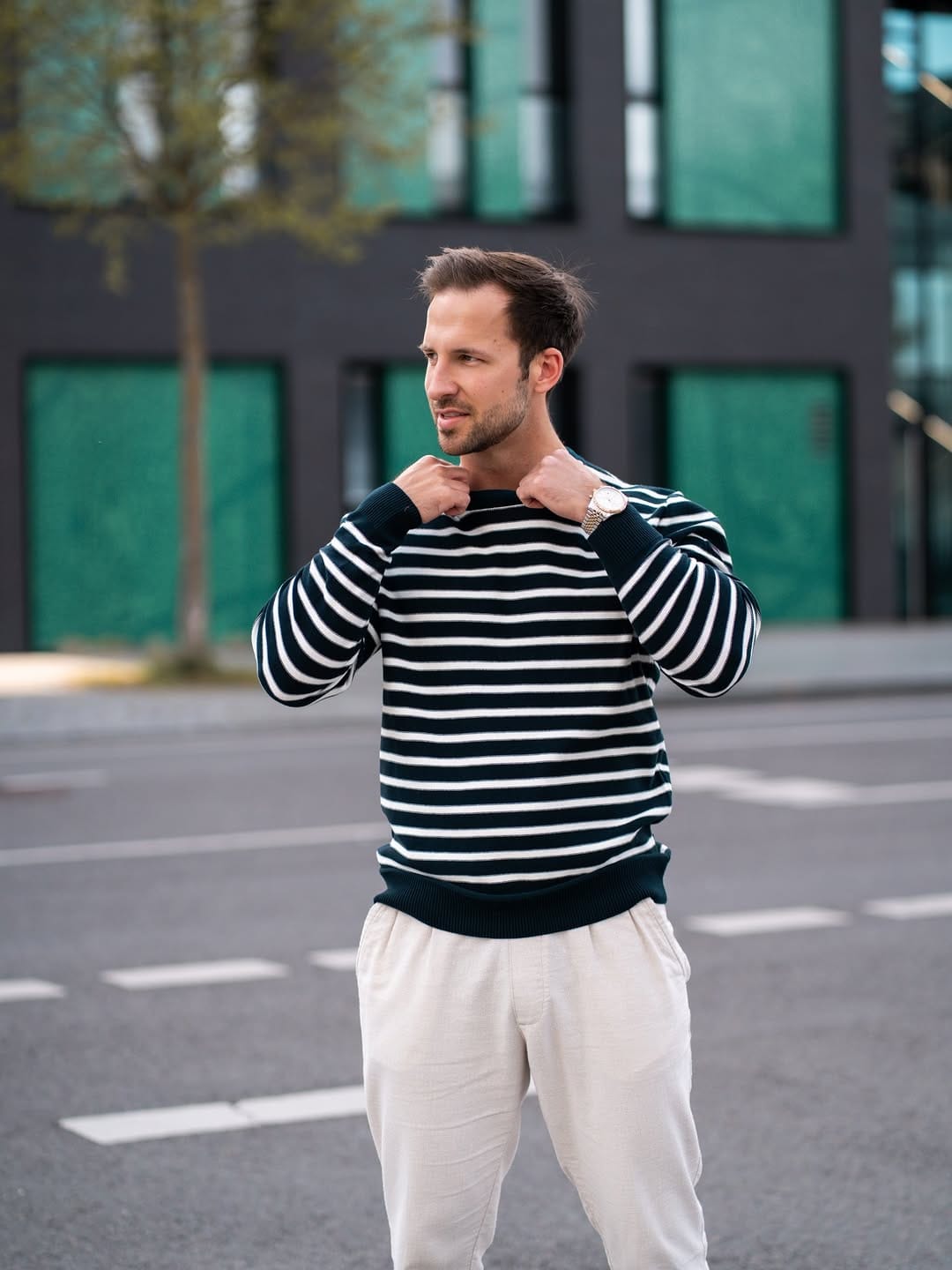 Post 6 by Travel & Lifestyle  | Niklas Niebiossa on Instagram (carousel)