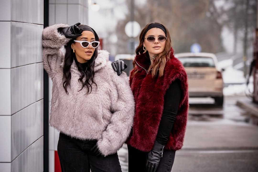 Post 8 by Anina, Fashion & Lifestyle on Instagram (carousel)