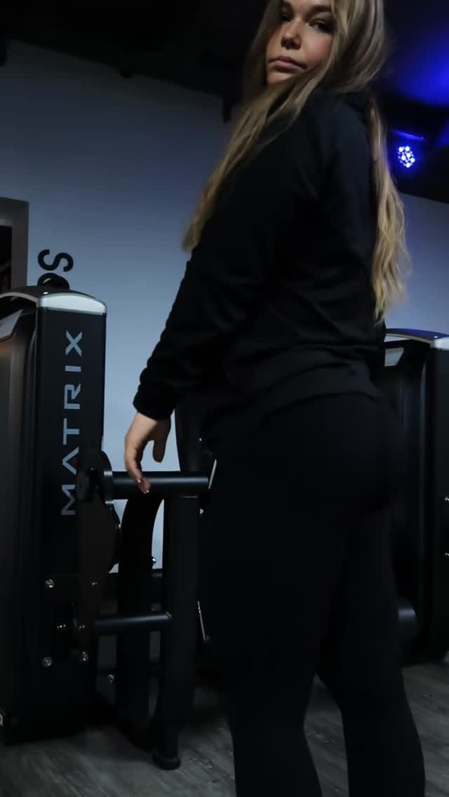 Post 1 by marie büschleb on Instagram (video)
