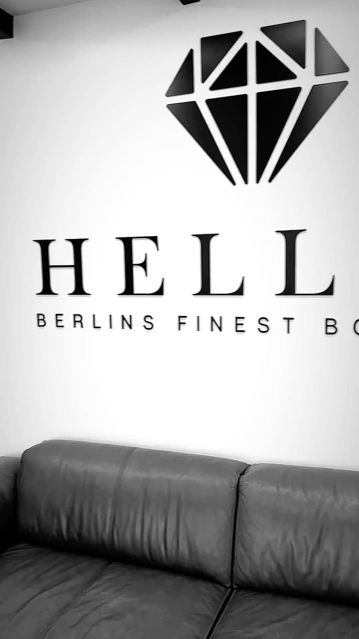 Post 5 by HELLER - BERLINS FINEST BODY ART on Instagram (video)