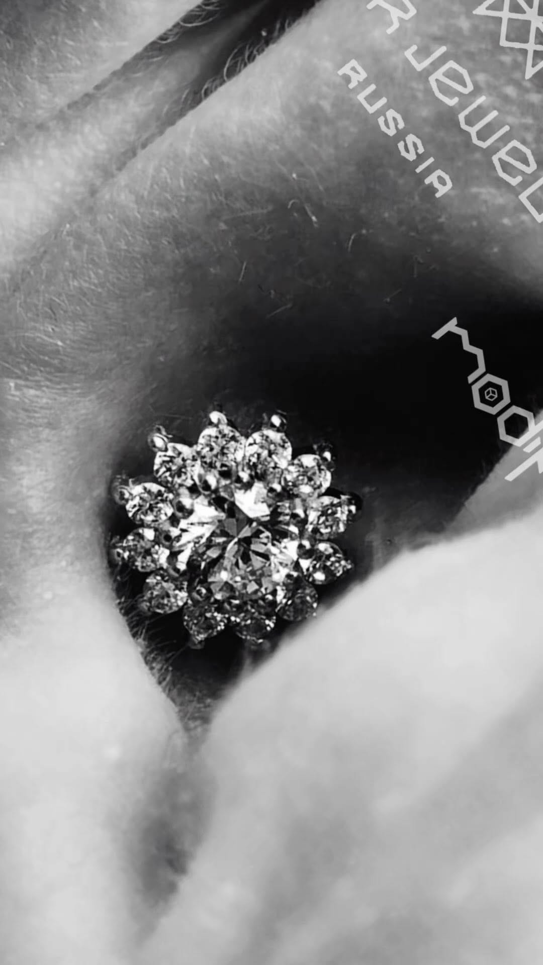 Post 2 by HELLER - BERLINS FINEST BODY ART on Instagram (video)