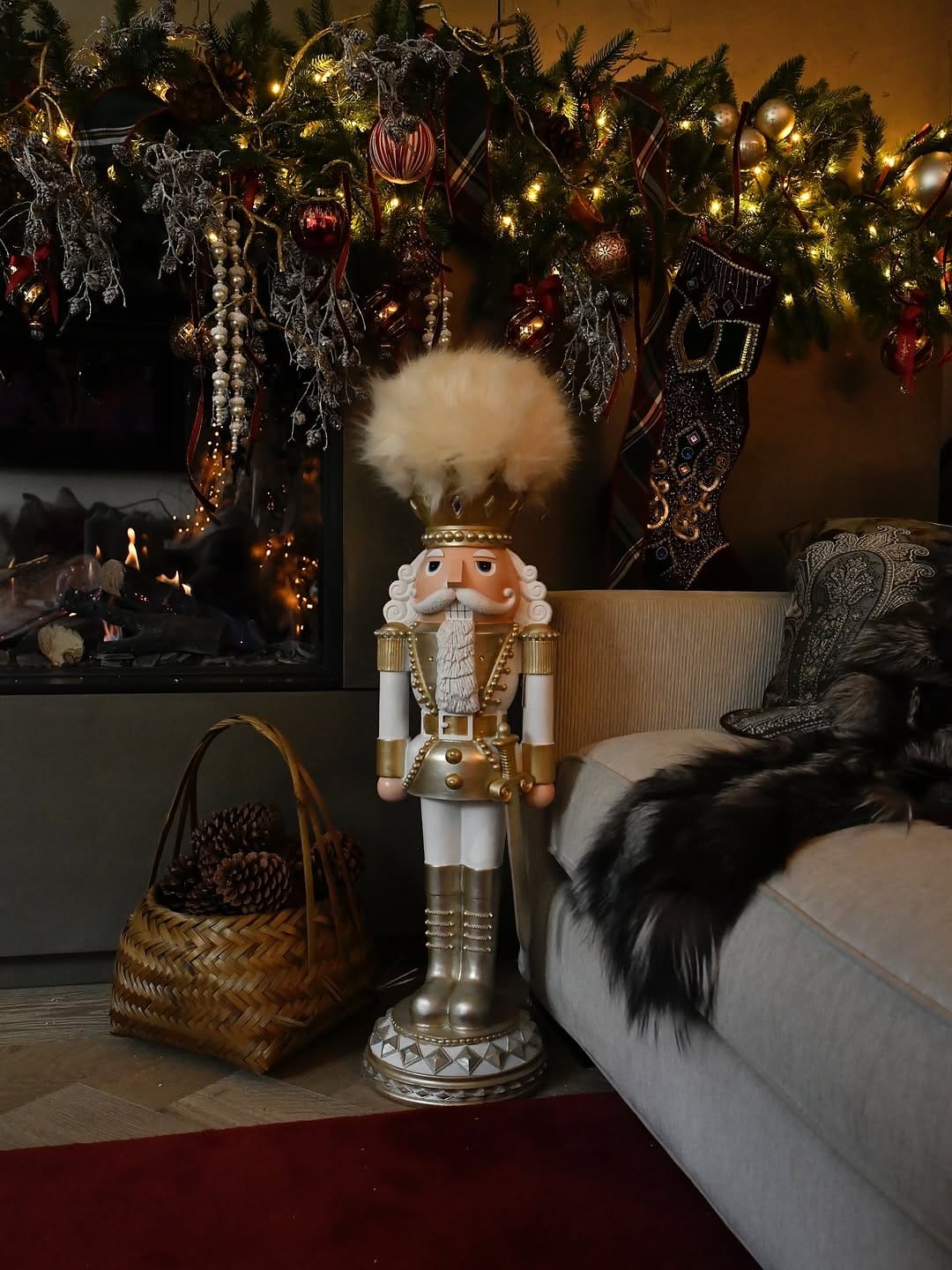 Post 7 by Opulent München on Instagram (carousel)