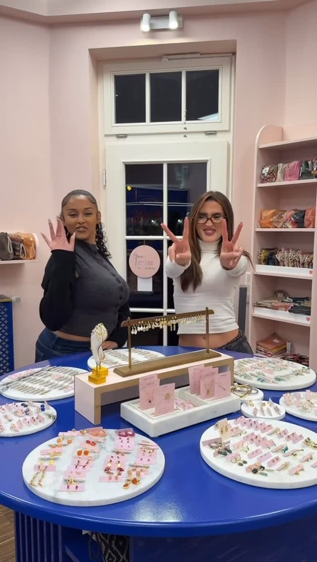 Post 9 by blush-indigo on Instagram (video)