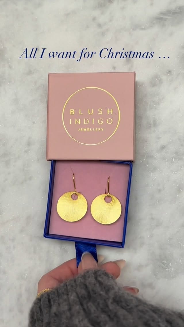 Post 10 by blush-indigo on Instagram (video)