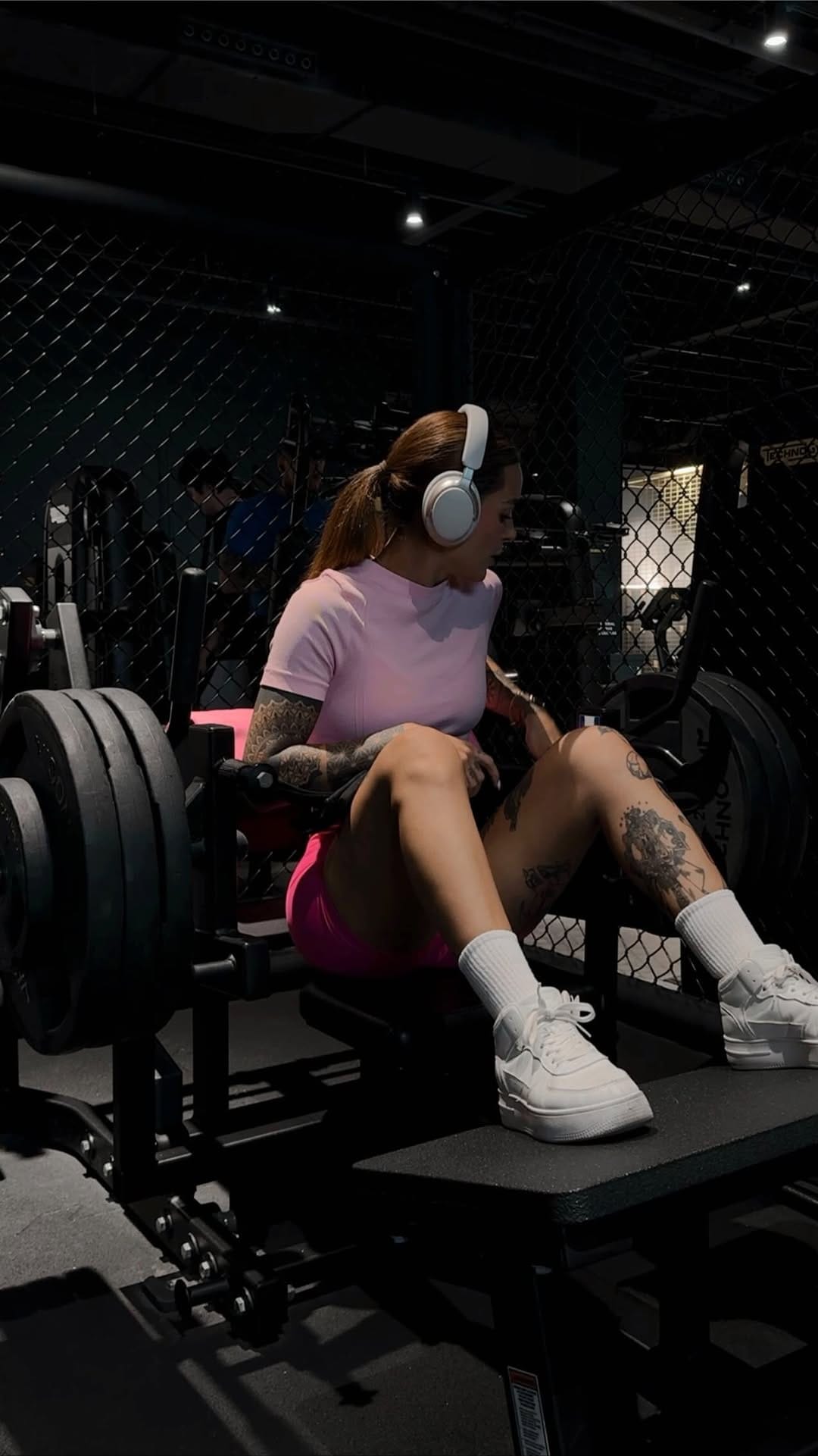 Post 9 by Lua on Instagram (video)