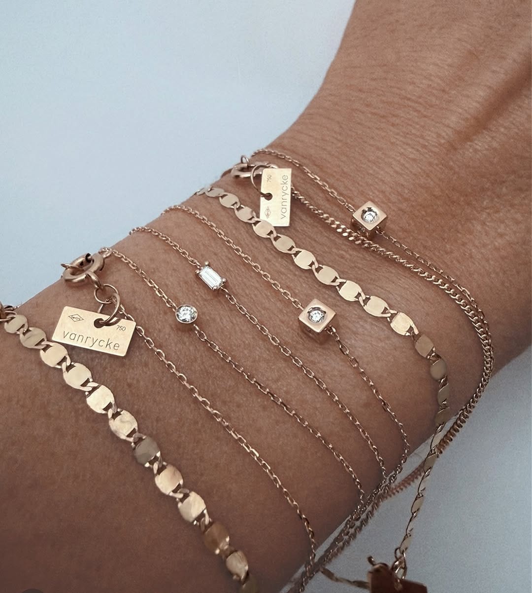 Post 8 by Room Nine Concept Store on Instagram (carousel)