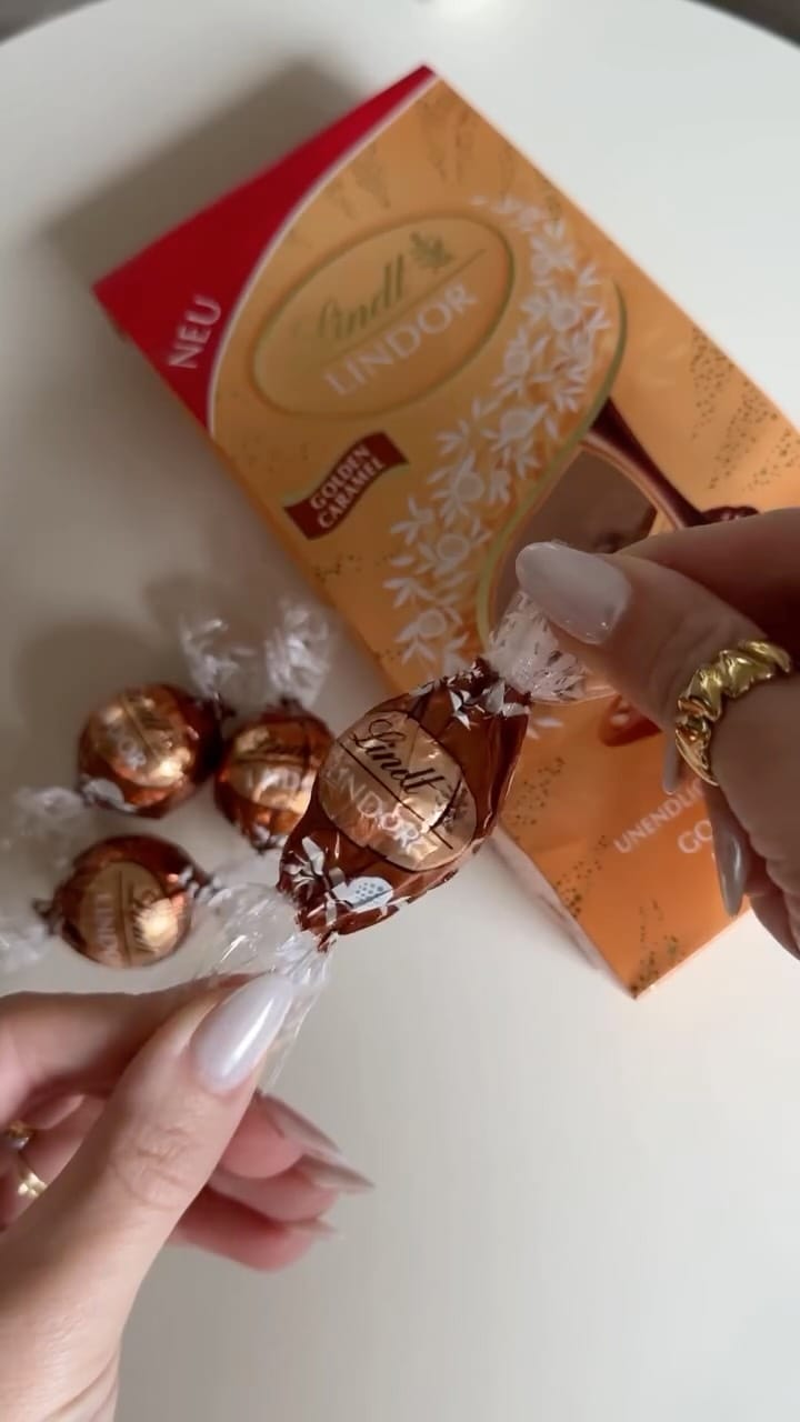 Post 5 by Lindt Chocolate Germany on Instagram (video)