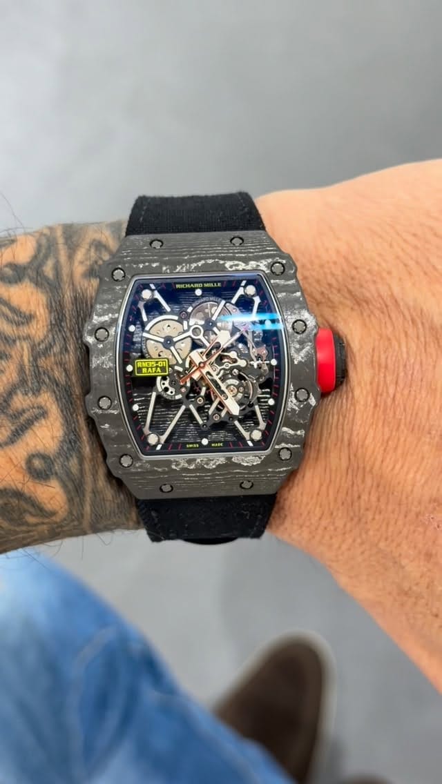 Post 5 by Q Watches on Instagram (video)