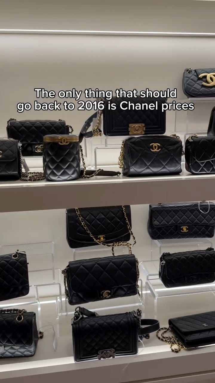 Post 1 by Fashionfouvintage on Instagram (video)