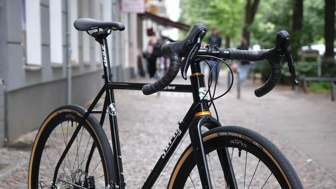 Post 2 by Goldsprint Berlin on Instagram (carousel)