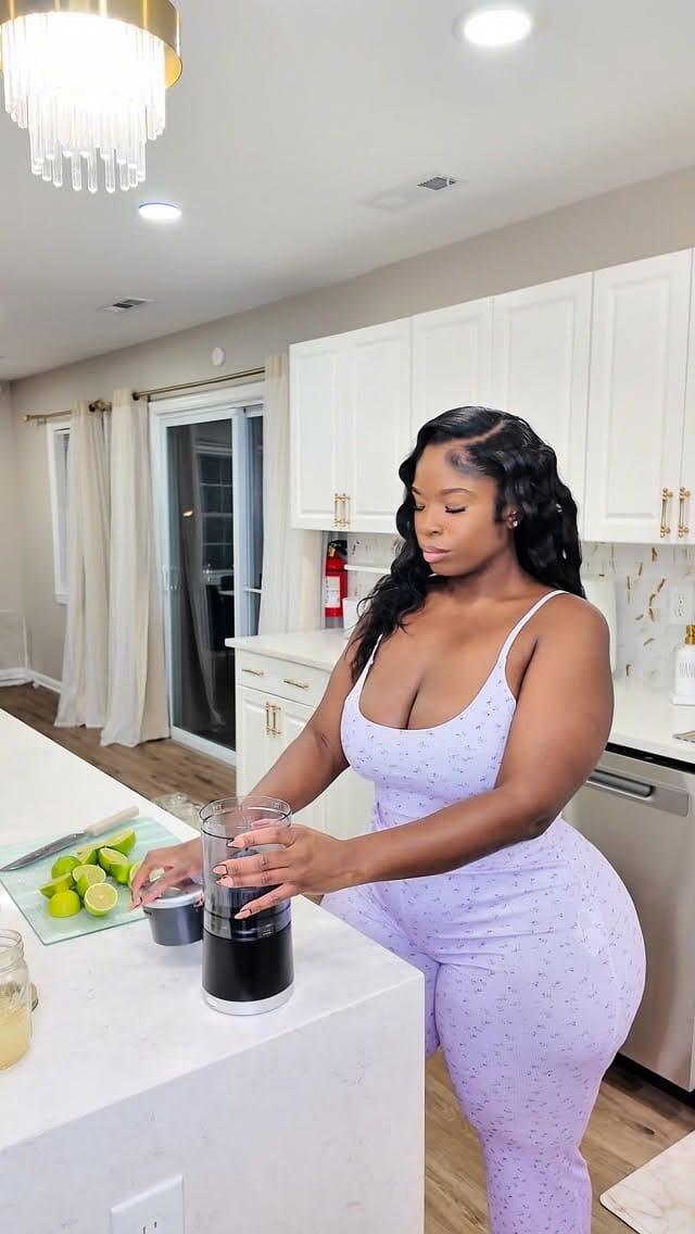 Post 2 by Blaq Velvet on Instagram (video)