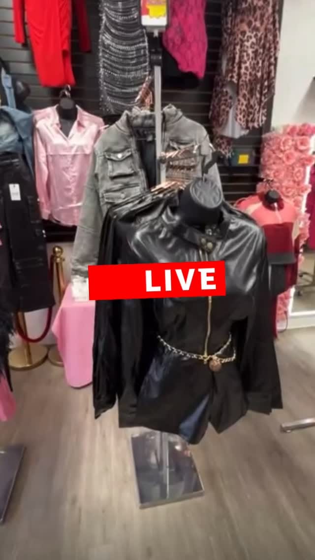 Post 4 by FashionMod_ on Instagram (video)
