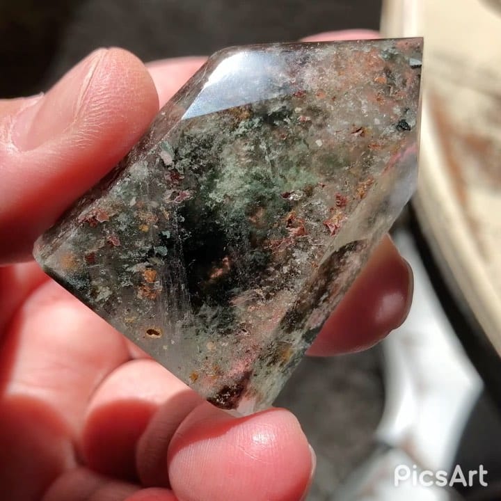 Post 8 by Caren-Crystals-Oils-Jewelry on Instagram (video)