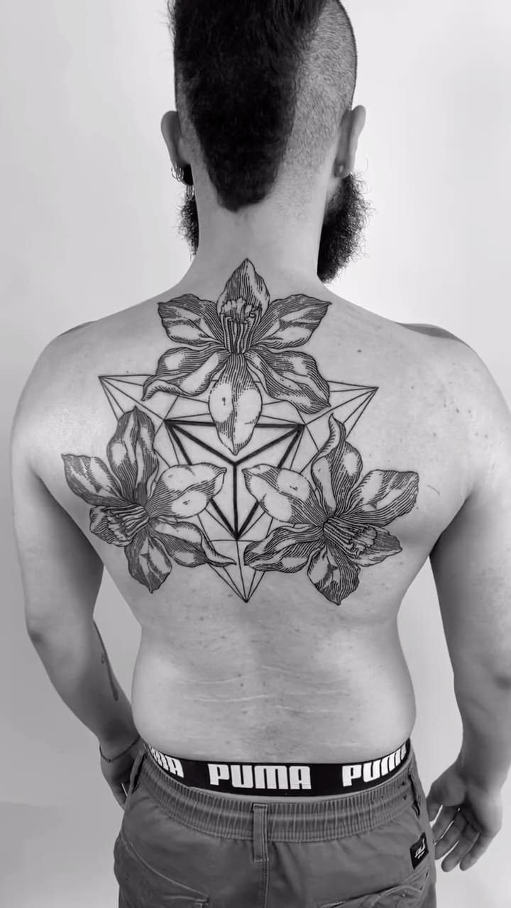 Post 2 by Piotr Mazur Engraving Tattoos on Instagram (video)