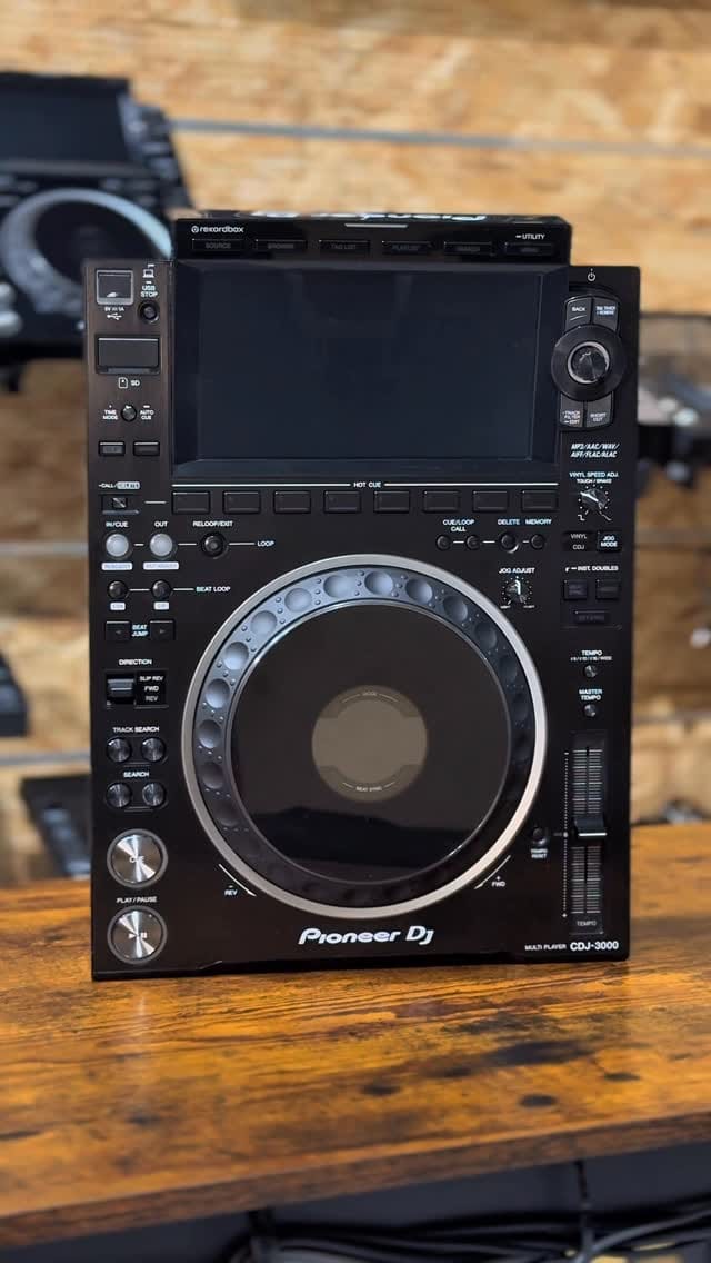 Post 8 by Sounds Market on Instagram (video)