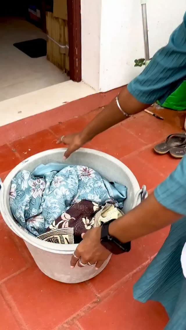 Post 3 by Yalli Marketing on Instagram (video)