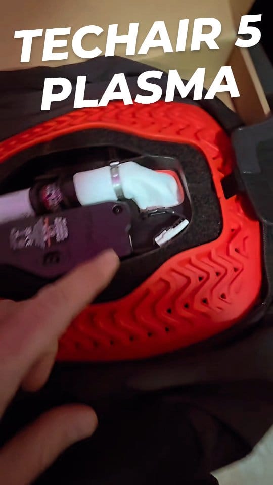 Post 3 by Cobra Customs on Instagram (video)