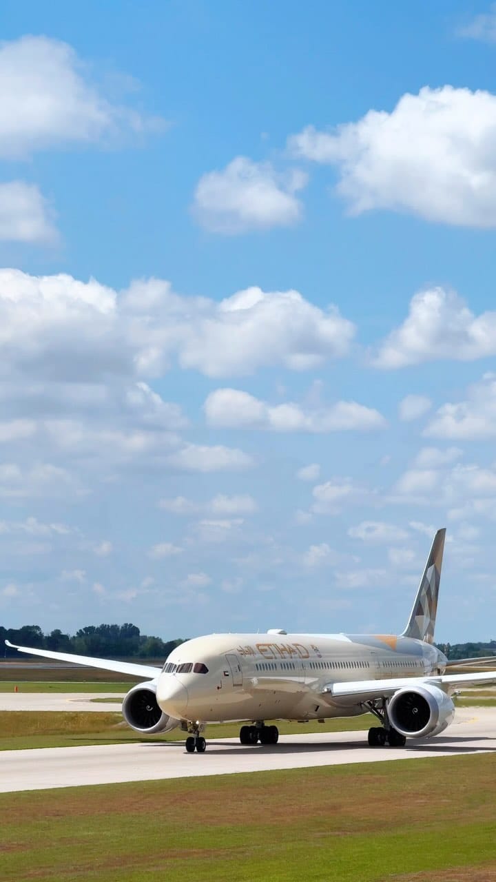 Post 4 by Maxi | Aviation Photography on Instagram (video)