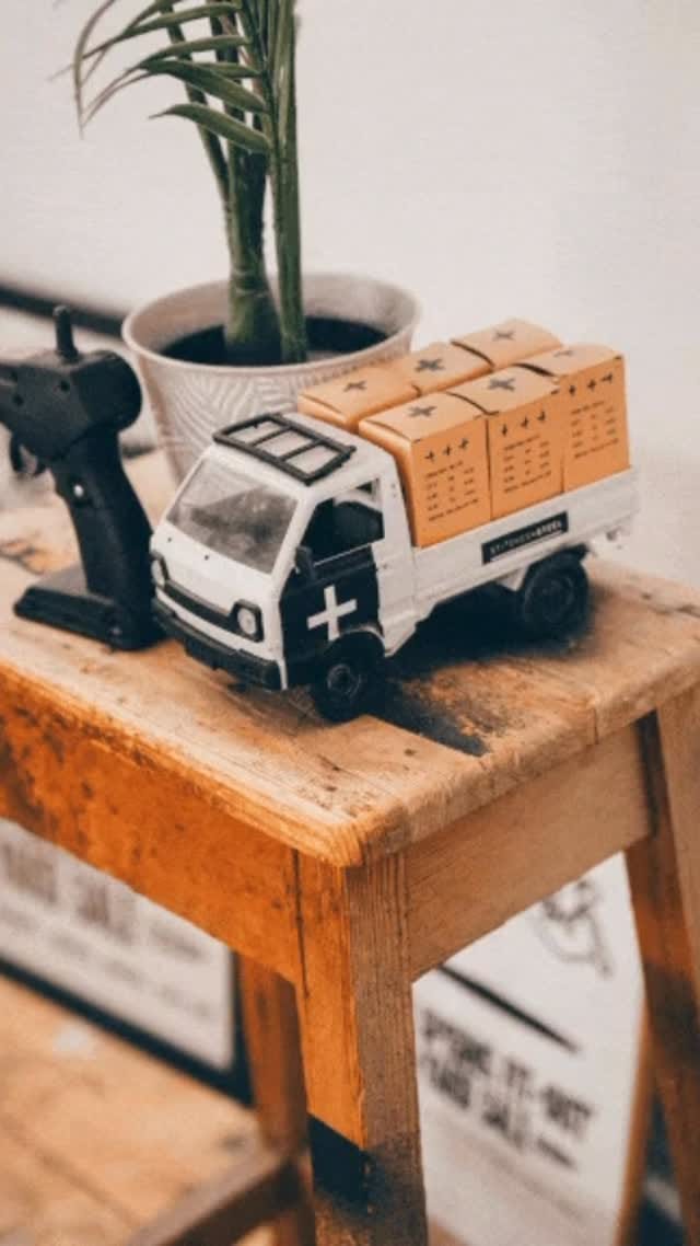 Post 1 by S T I T C H E S + S T E E L on Instagram (video)