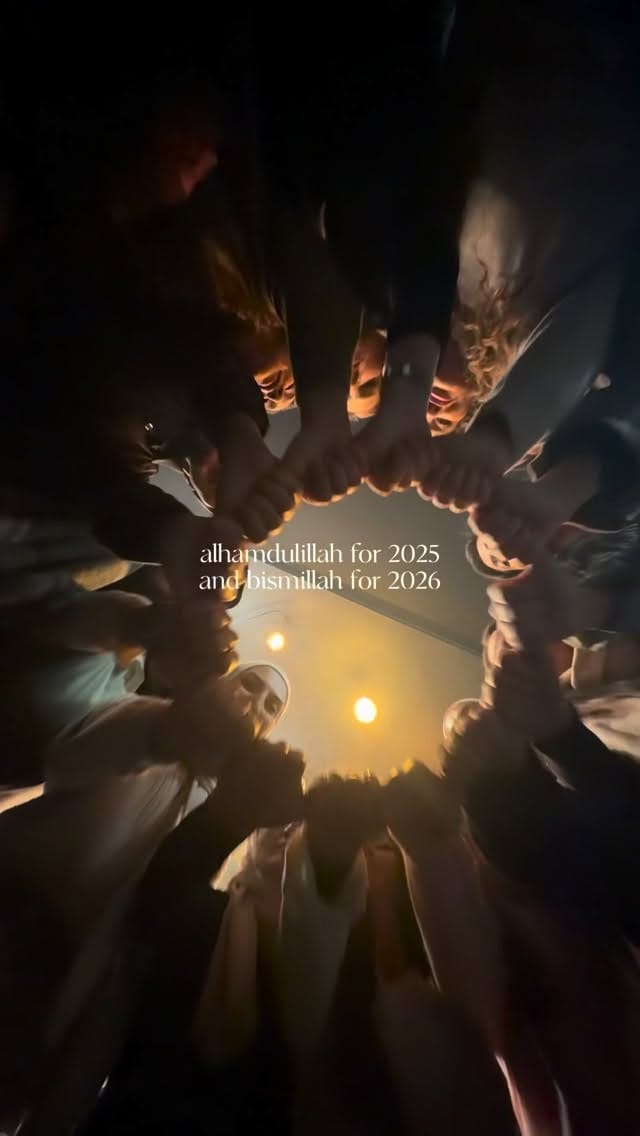 Post 4 by 𝐌𝐄𝐍𝐂𝐈 on Instagram (video)