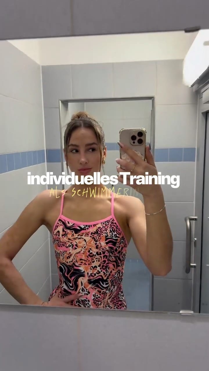 Post 2 by Joana Kathy🪩🍒 on Instagram (video)