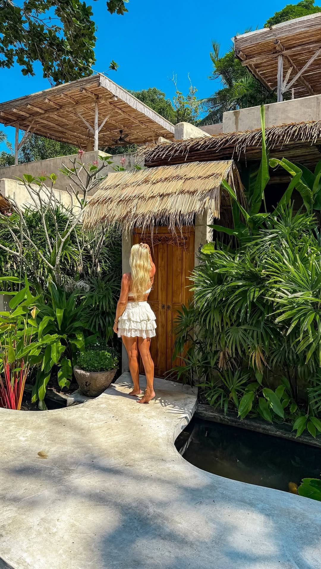 Post 1 by Jenni ☼ travel & hotel content creator on Instagram (video)