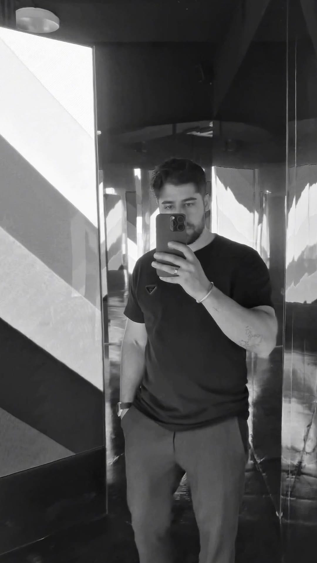 Post 4 by Siar Malih on Instagram (video)