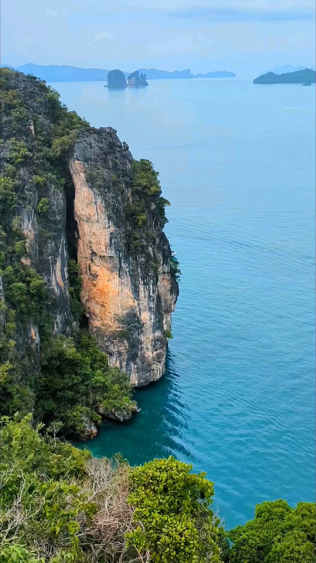 Post 10 by Maria Haase | Award-winning Travelblogger & Content Creator on Instagram (video)