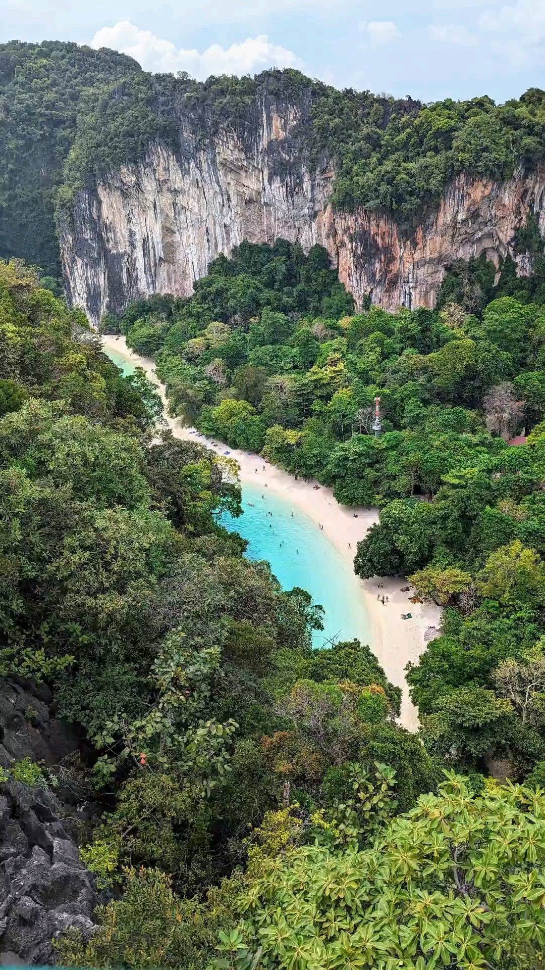 Post 3 by Maria Haase | Award-winning Travelblogger & Content Creator on Instagram (video)