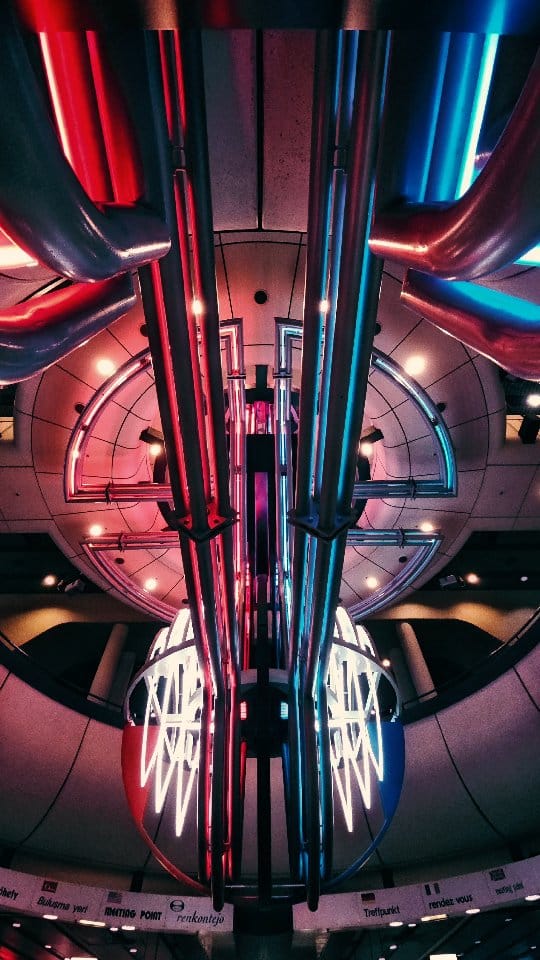 Post 3 by Anajat Raissi | Berlin | on Instagram (video)