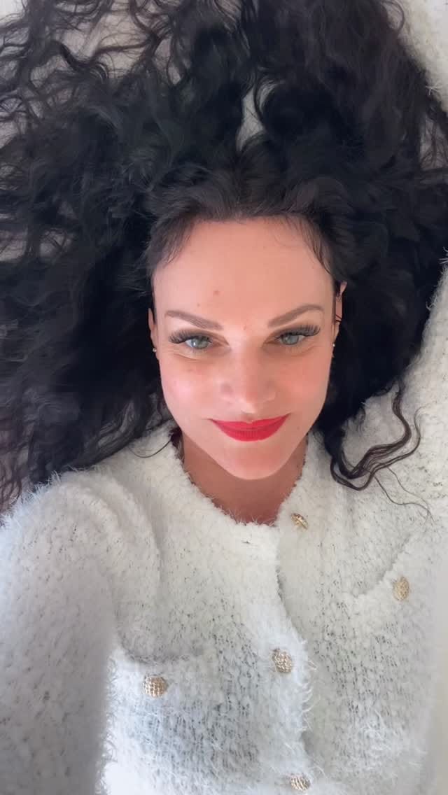 Post 4 by Gaby on Instagram (video)