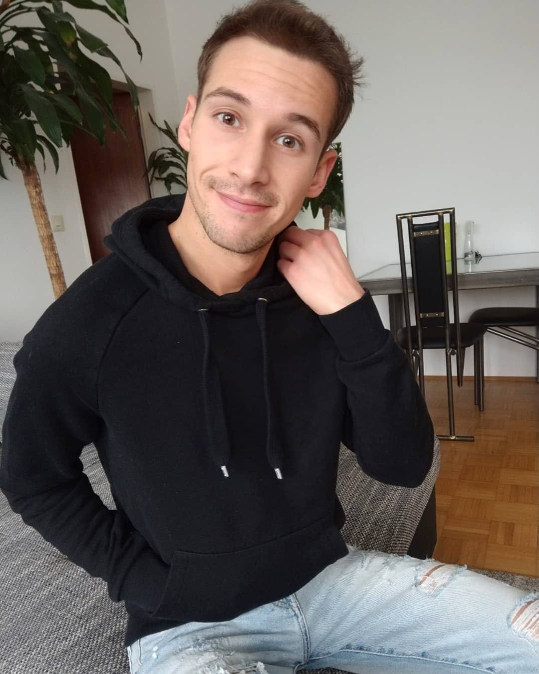 Post 5 by Toby on Instagram (image)
