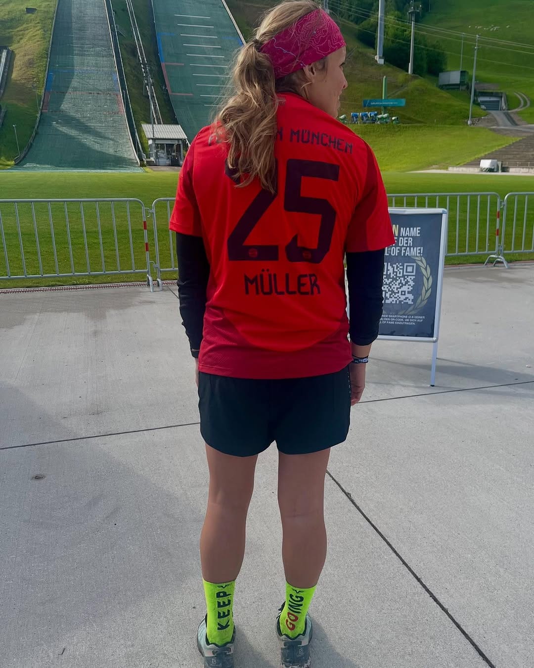 Post 4 by VANESSA ALINA ⚽️❤️ on Instagram (carousel)