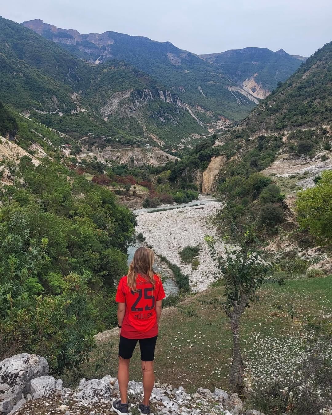 Post 9 by VANESSA ALINA ⚽️❤️ on Instagram (image)