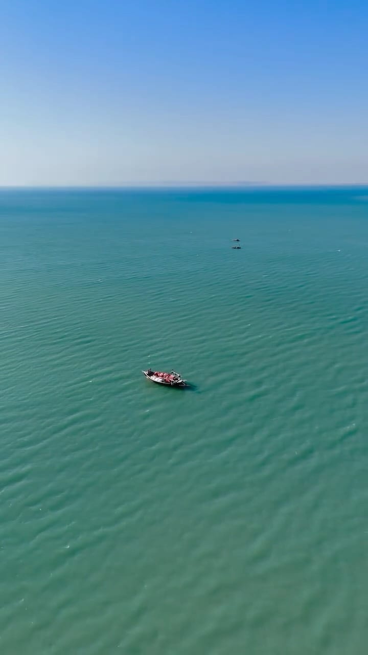 Post 5 by Amina Mamaty 🇲🇱🇨🇬🇫🇷 | Travel on Instagram (video)