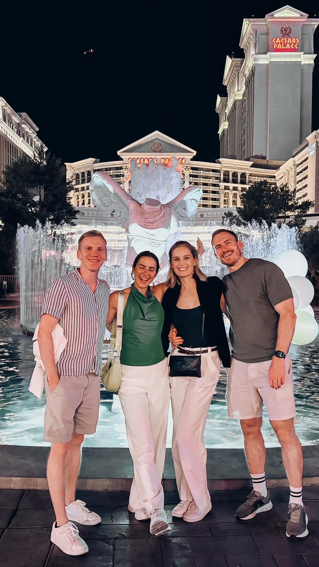 Post 9 by LAURA on Instagram (video)