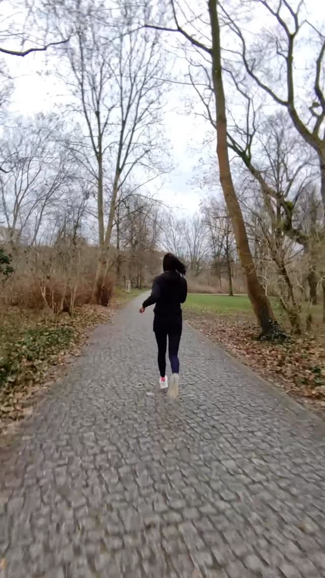 Post 2 by Amélie Gagné on Instagram (video)