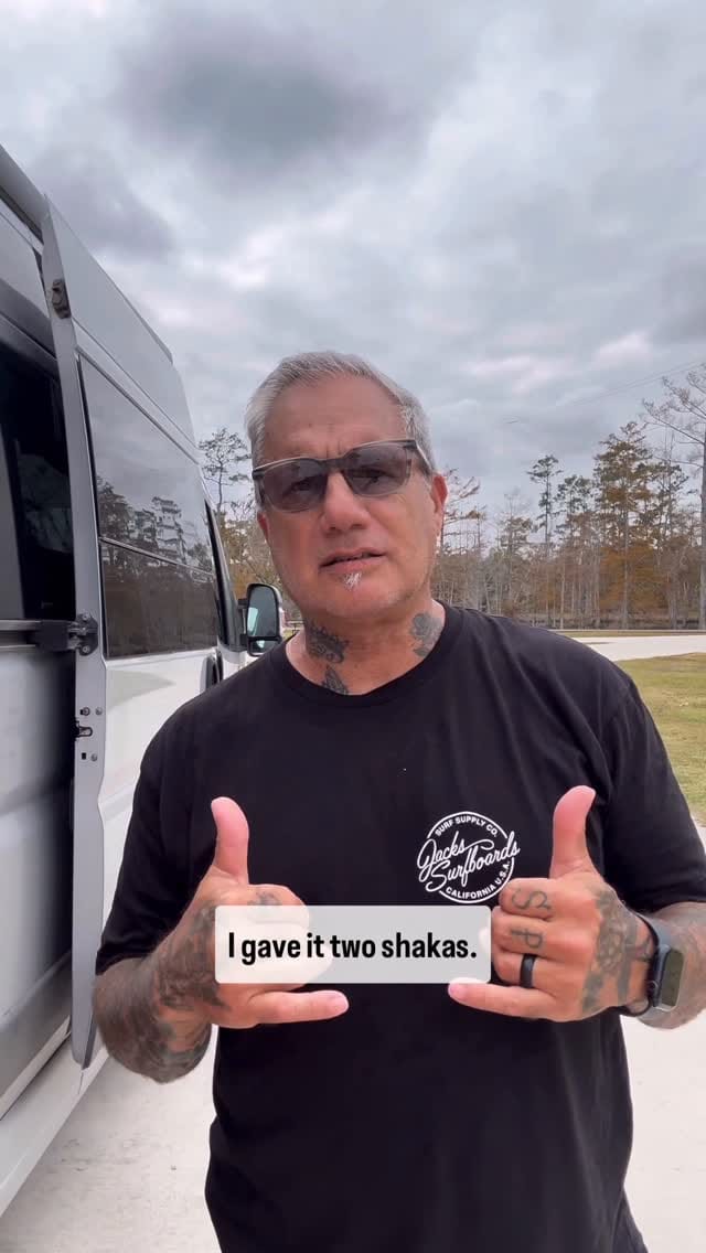Post 4 by *PETRA* TheVentureVan / Vanlife Travelers on Instagram (video)