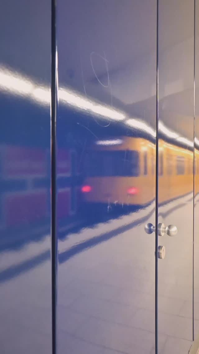 Post 4 by Helin Bereket on Instagram (video)