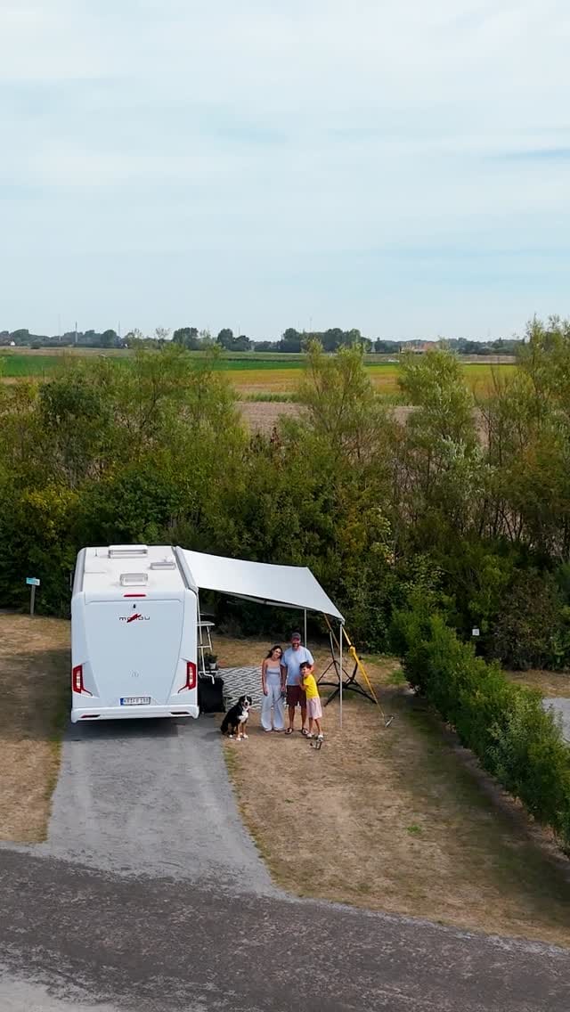 Post 2 by Caravan Travellers | Sascha Mokhtar on Instagram (video)