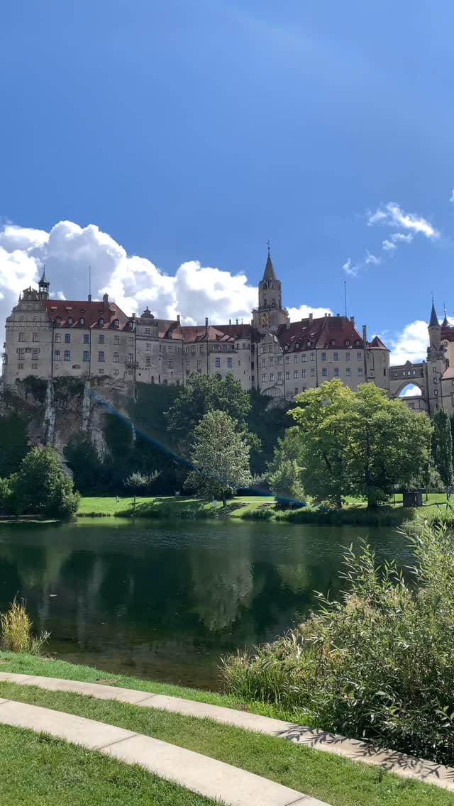 Post 9 by @mic_lo_germany on Instagram (video)