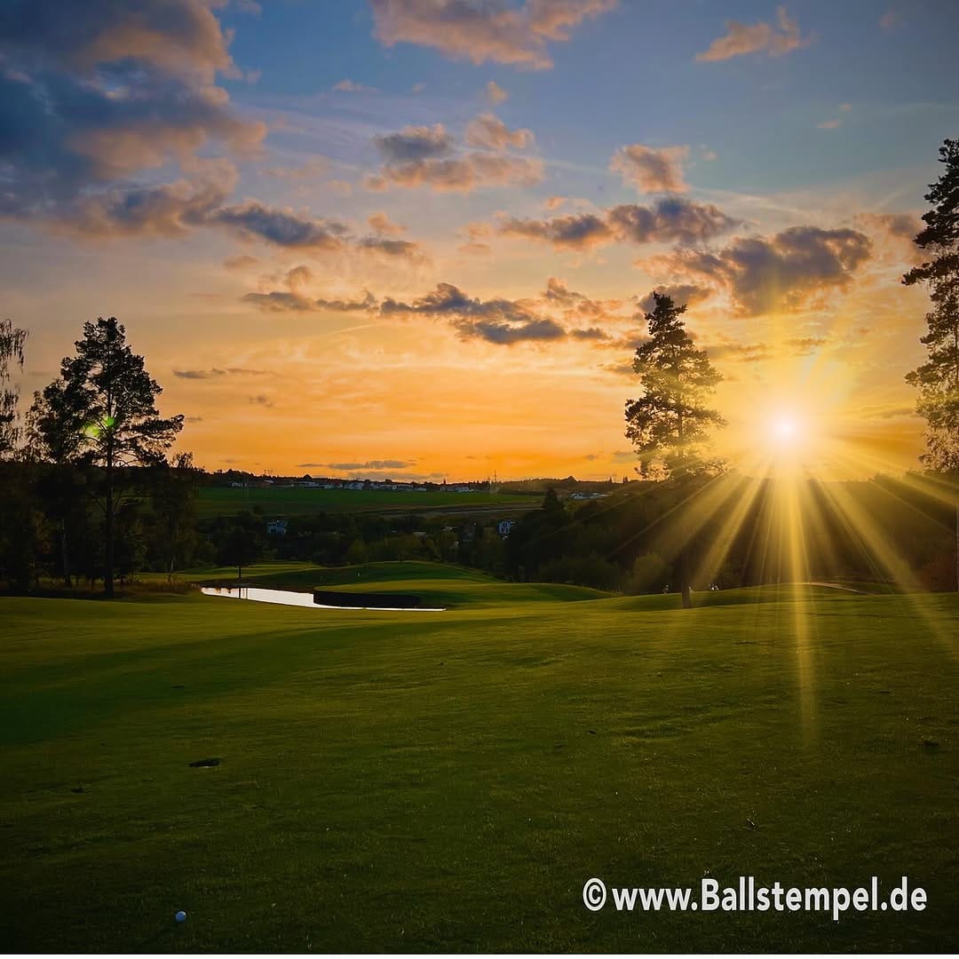 Post 3 by @mic_lo_germany on Instagram (image)