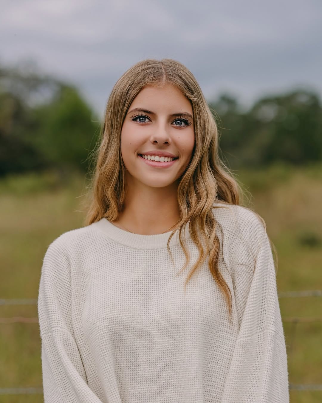 Post 1 by Central Florida Senior Photographer / Laurie 📷 on Instagram (carousel)