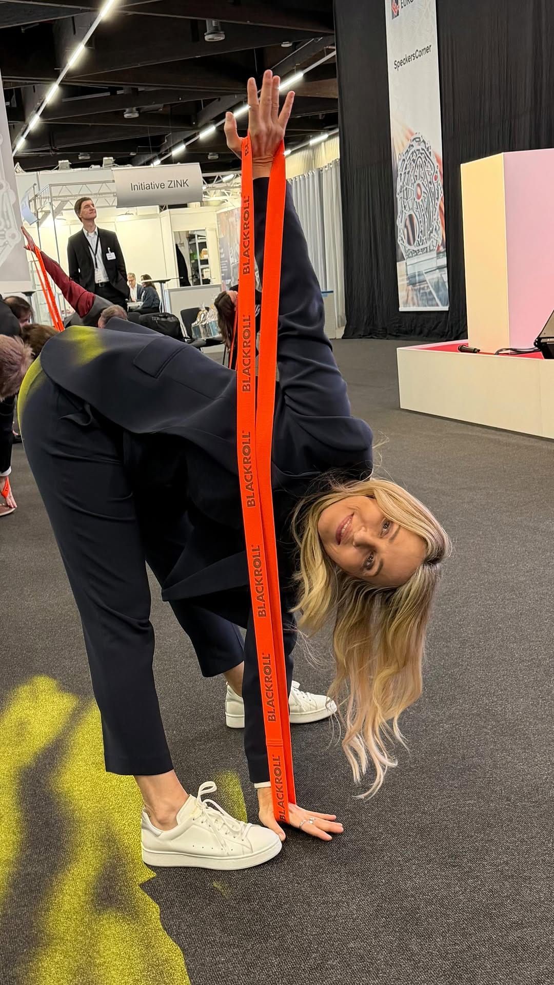 Post 2 by Petra Bindl on Instagram (video)