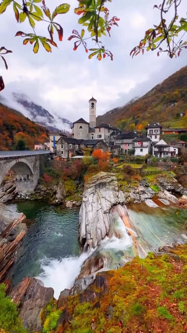 Post 6 by @bonjourbonvoyage on Instagram (video)