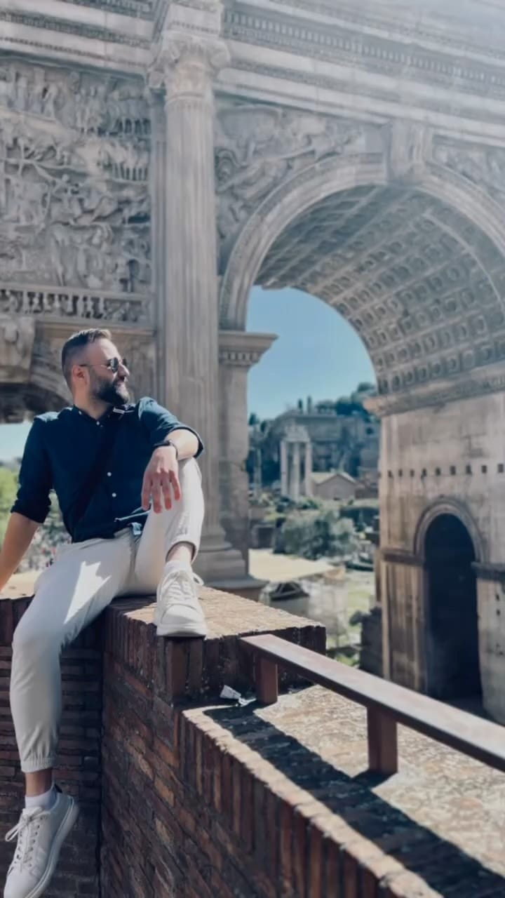 Post 9 by Razhan on Instagram (video)