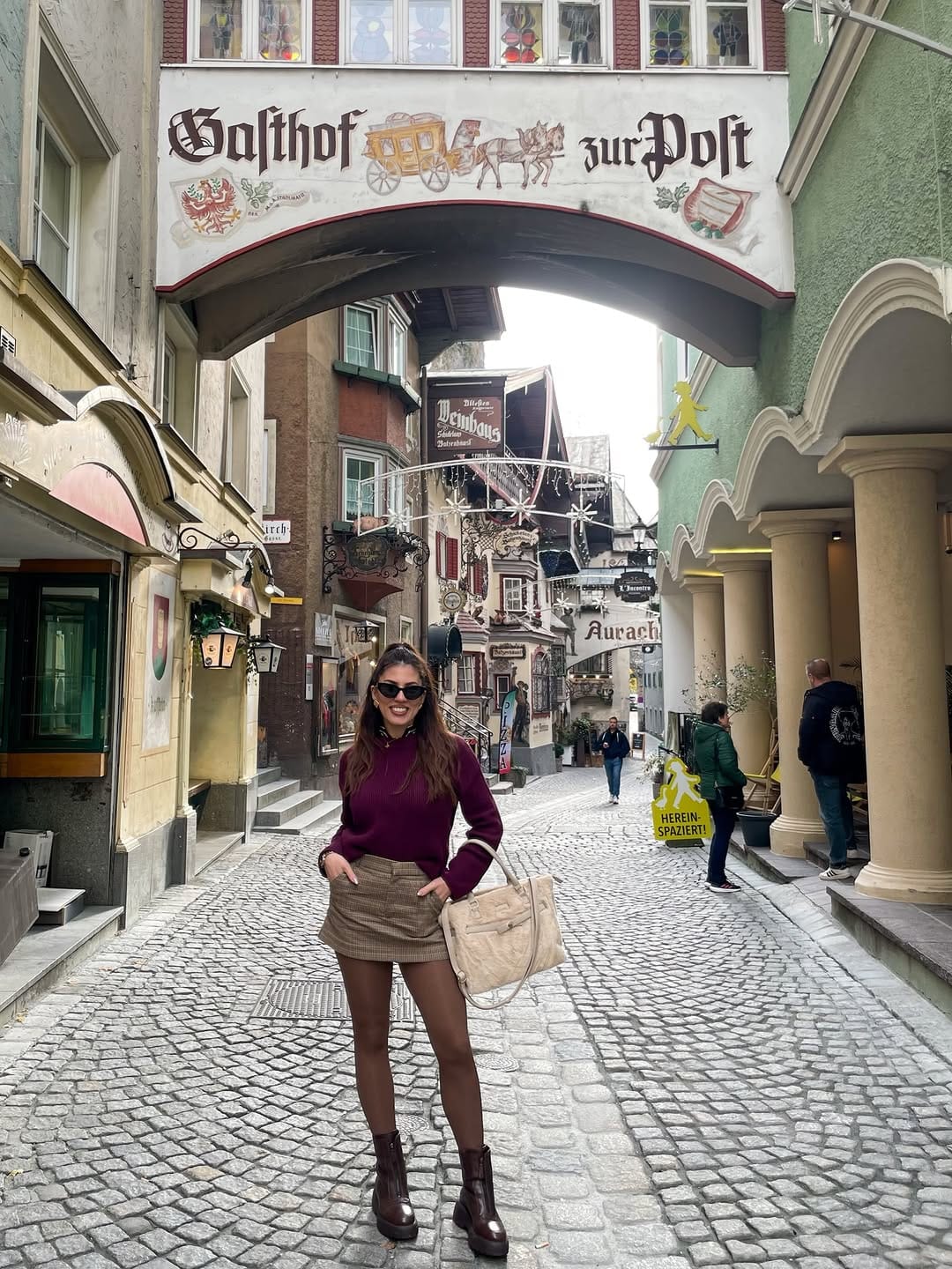 Post 2 by Θώμη Τασούλη on Instagram (carousel)