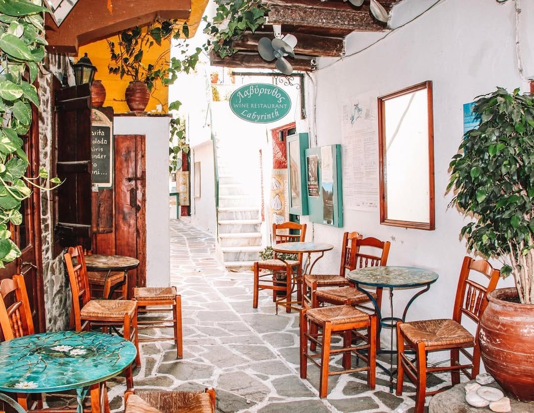 Post 2 by vanessa  |  travel & dive on Instagram (image)