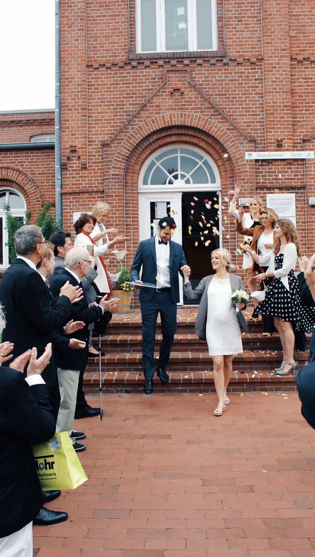 Post 9 by Nina Lange on Instagram (video)