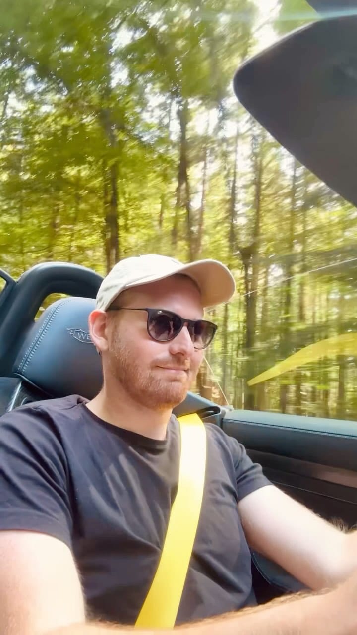 Post 2 by Benny on Instagram (video)